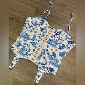 Oriental Print Sweetheart Neckline Cami Top With Hooks